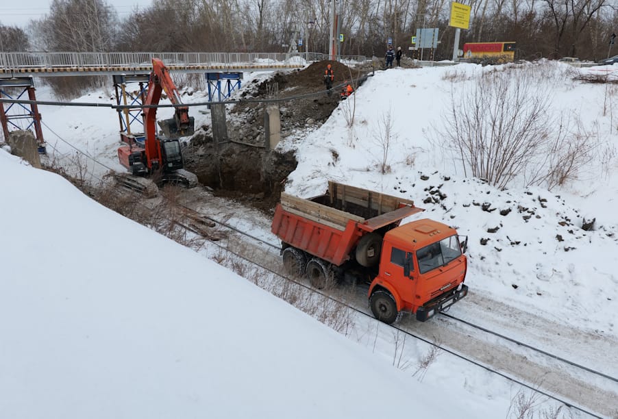 В Кемерово капитально ремонтируют путепровод на въезде в жилой район Пионер